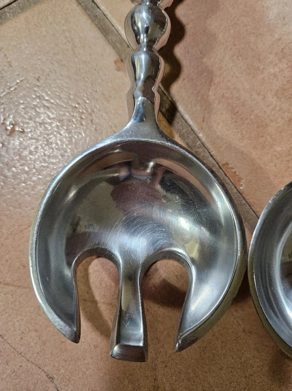 N/A aluminum salad